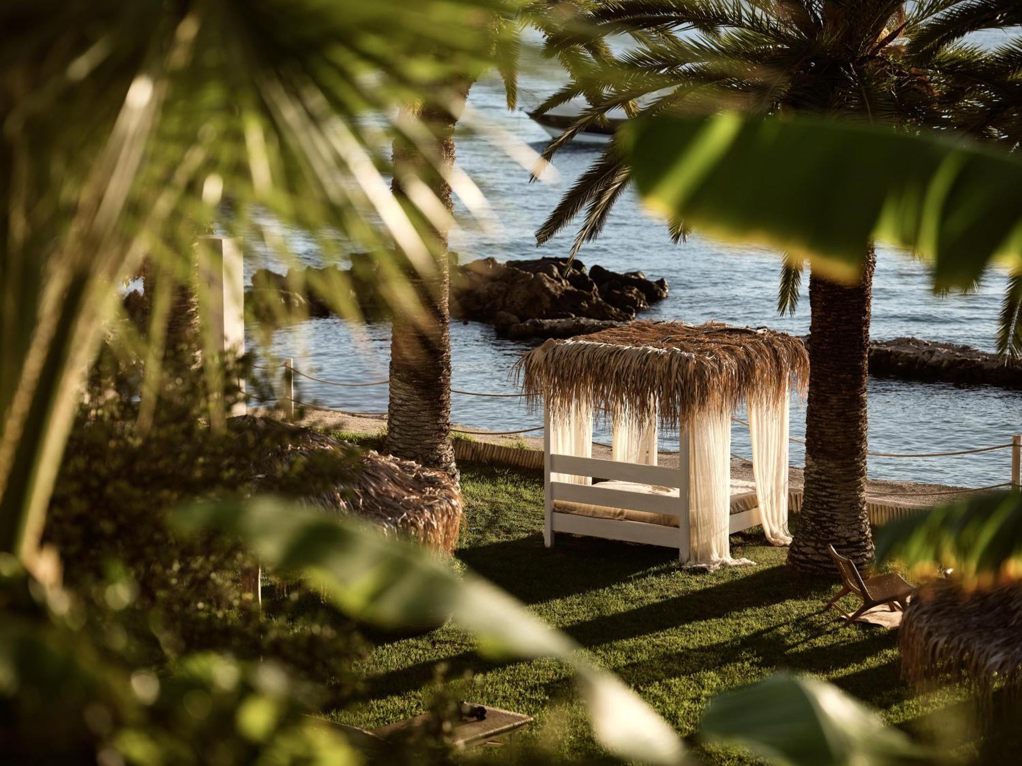 Calypso Villas Amoudi Exterior photo