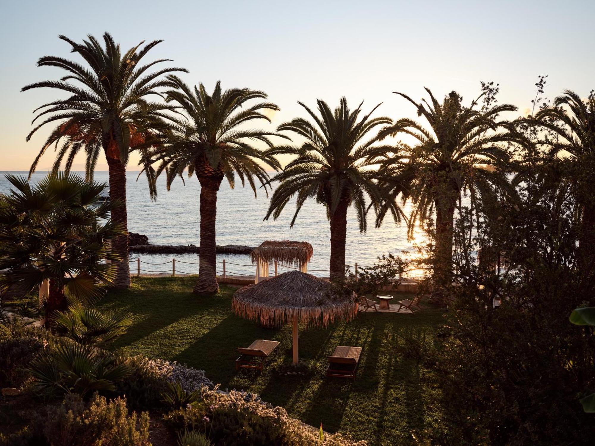 Calypso Villas Amoudi Exterior photo
